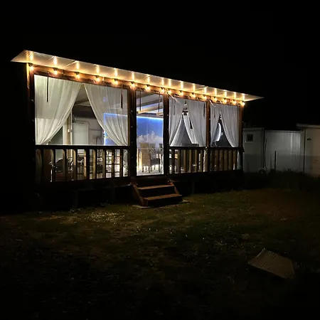 каравана кътче от рая *